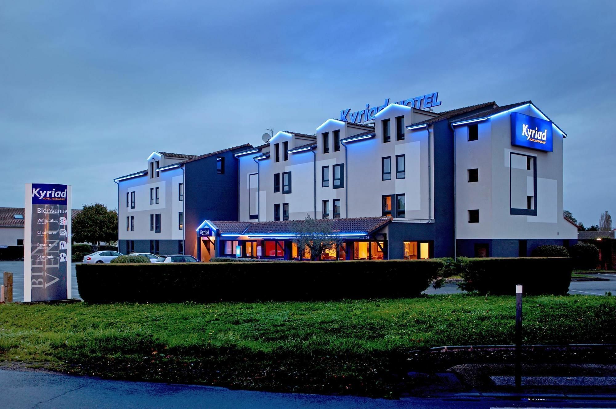 Hotel Inn Design Poitiers Sud Bagian luar foto