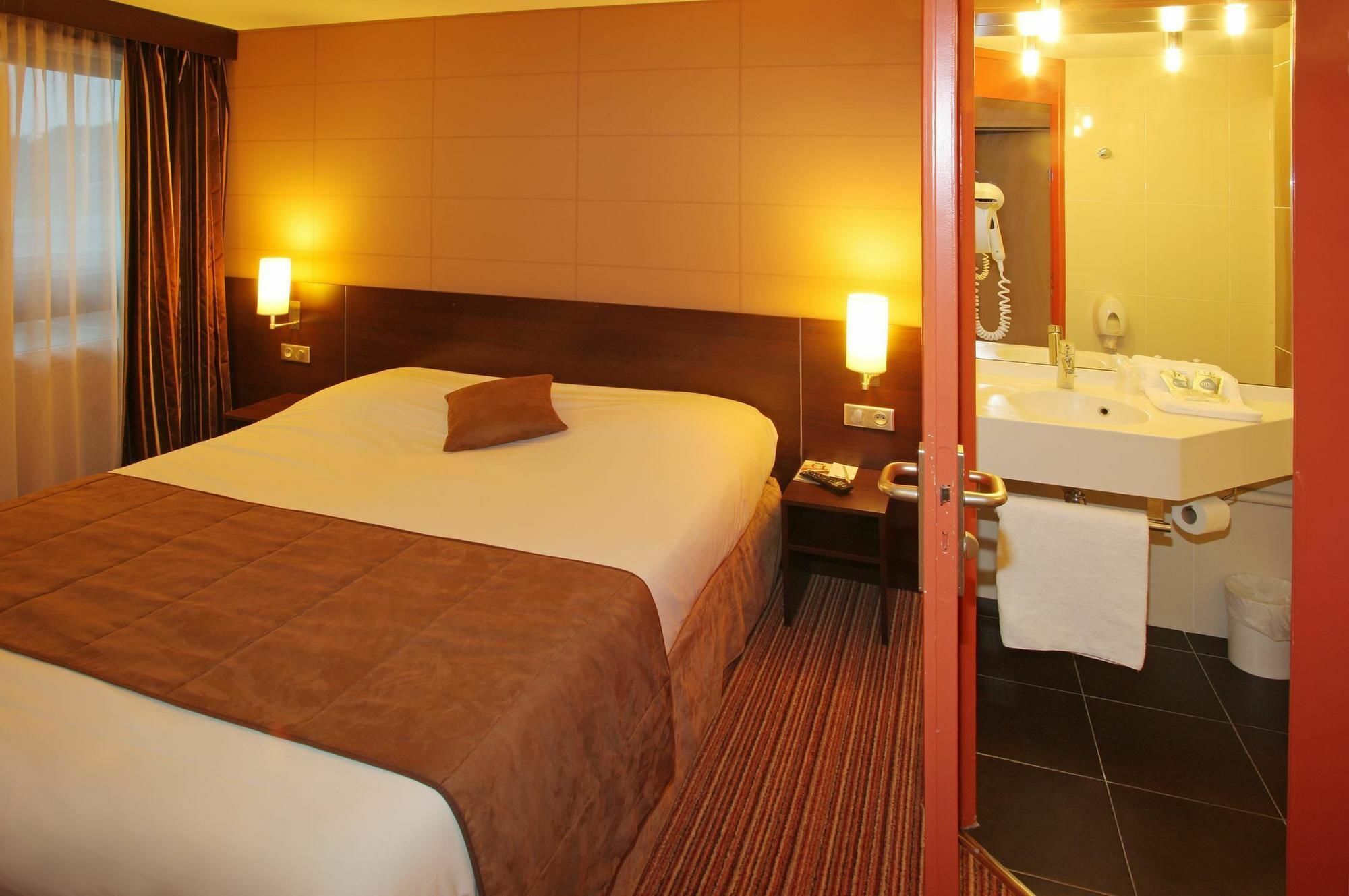 Hotel Inn Design Poitiers Sud Bagian luar foto