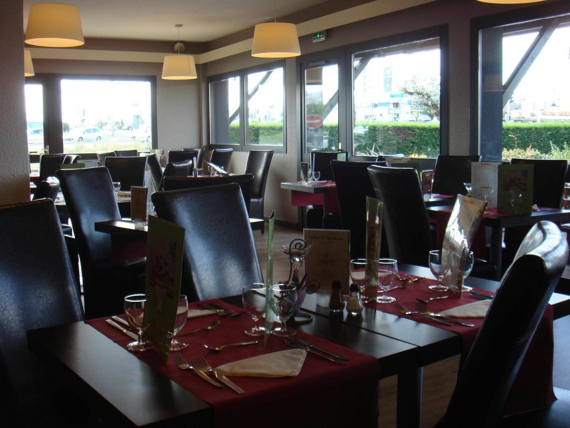 Hotel Inn Design Poitiers Sud Restoran foto